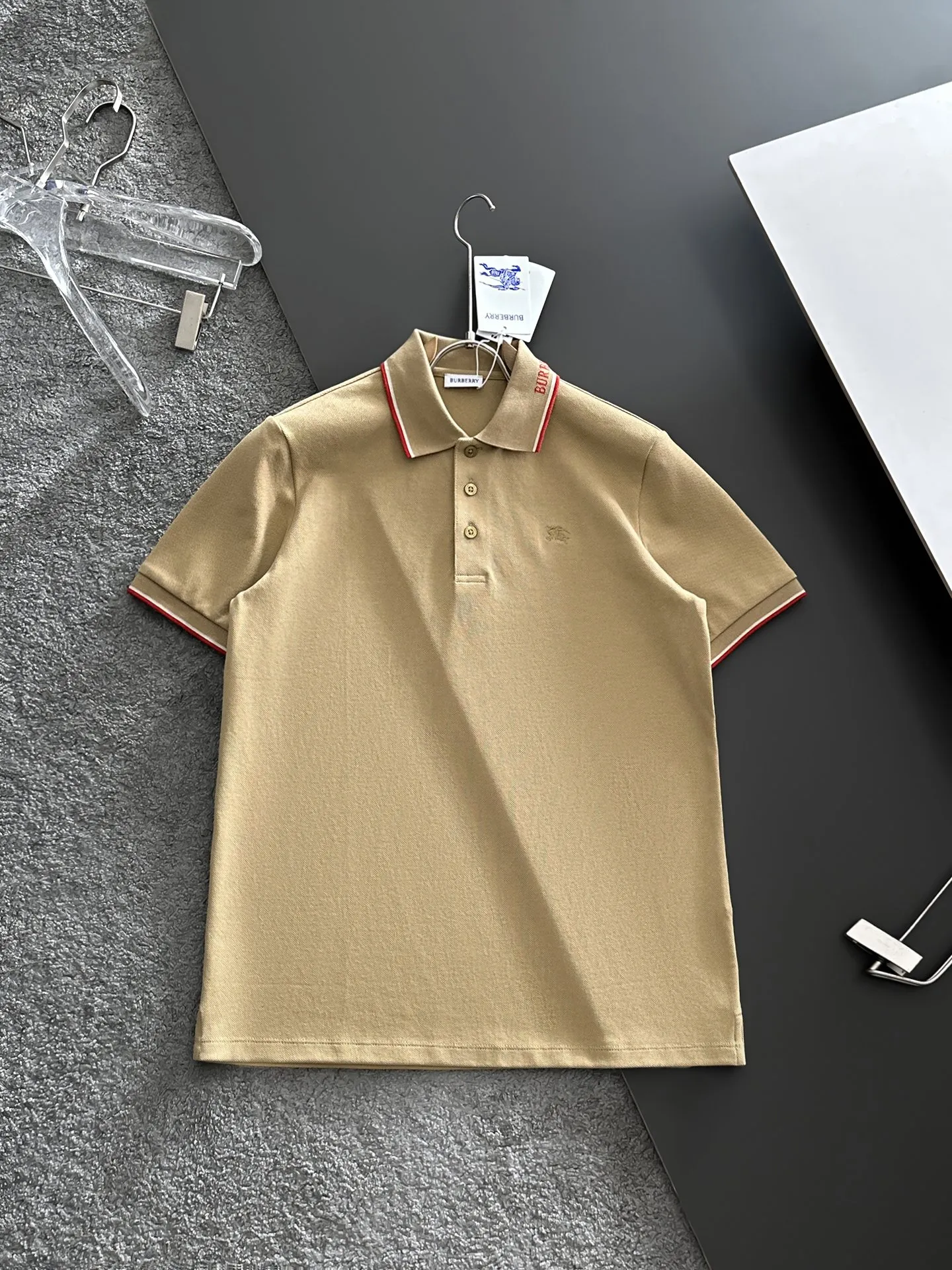 Bur🔥36ss Quality polo 🌹 logo Quality 1:1 👍🏻 Size：M~XXL